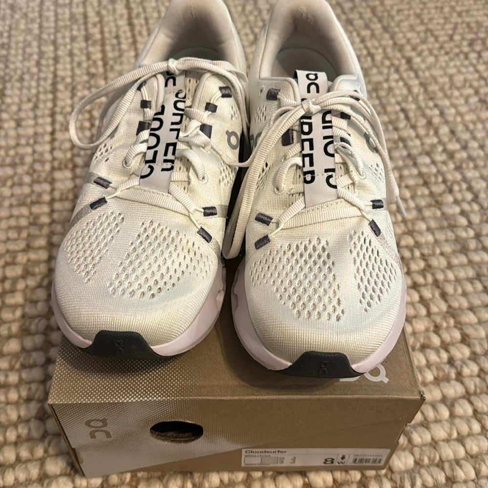 OnCloud Cloudsurfer Size 8. Like New. Less than 20 miles walked in them.